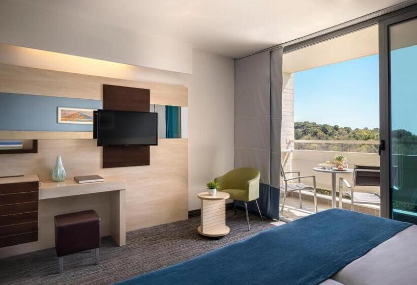 Habitación Superior con Balcón, Valamar Diamant