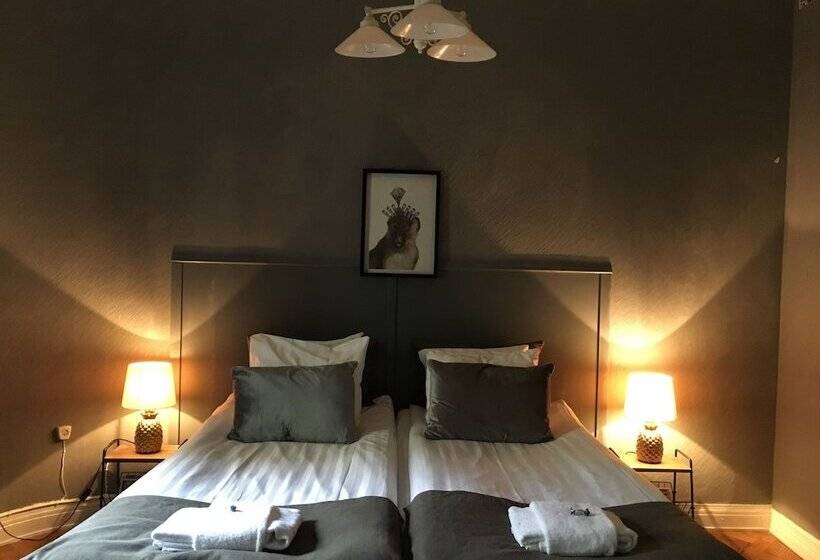 Номер Стандарт, Morris