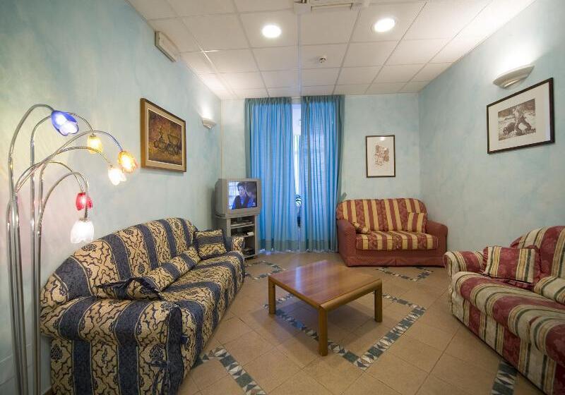اتاق استاندارد چهار تخته, Savina