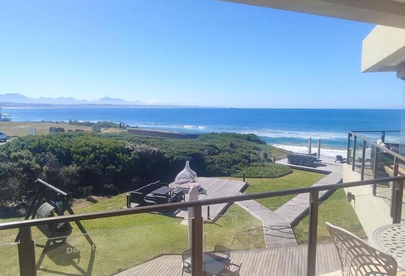Номер Superior, African Oceans Manor On The Beach