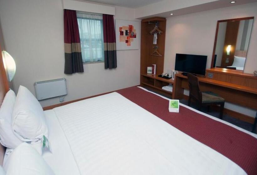 חדר סטנדרט מותאם לאדם עם מוגבלויות, Holiday Inn Manchester Central Park By Ihg