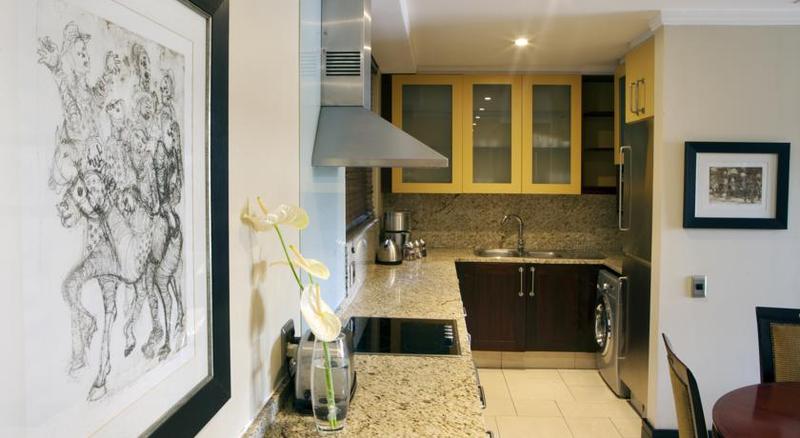 Апартаменты Deluxe 2 Спальни, Raphael Suites