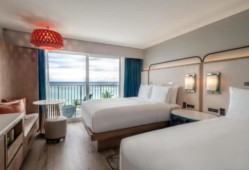 اتاق پرمیوم با چشم‌انداز دریا, Crowne Plaza Resort Guam