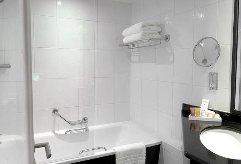 스탠다드 룸 킹사이즈 침대, Crowne Plaza Stratford Upon Avon, An Ihg