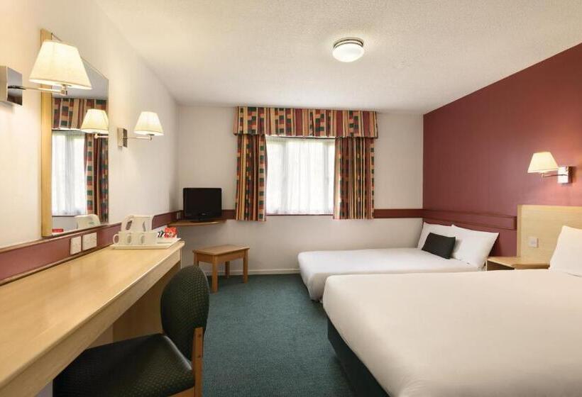 اتاق استاندارد, Days Inn Hotel Bradford   Leeds