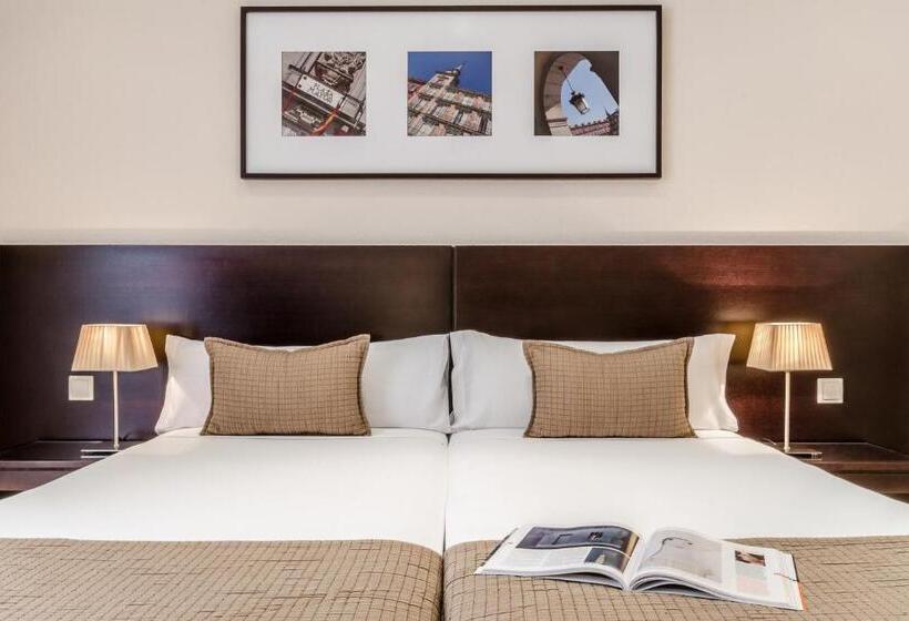 اتاق استاندارد سه نفره, Exe Suites 33