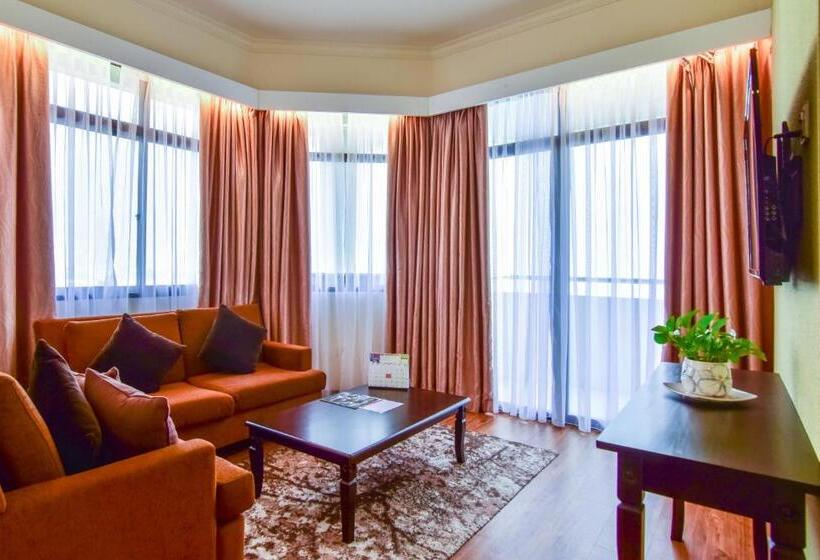سوئیت پریمیوم با چشم‌انداز دریا, Hompton By The Beach Penang