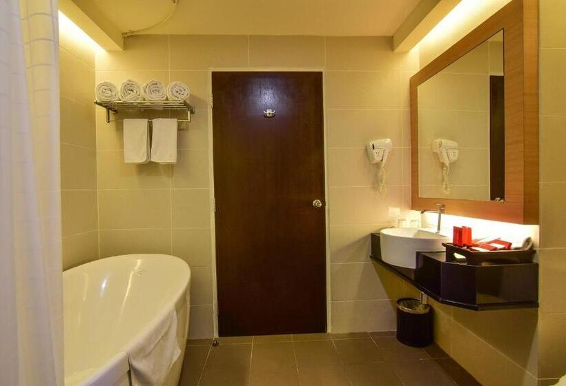 اتاق پریمیوم سه تخته, Hompton By The Beach Penang