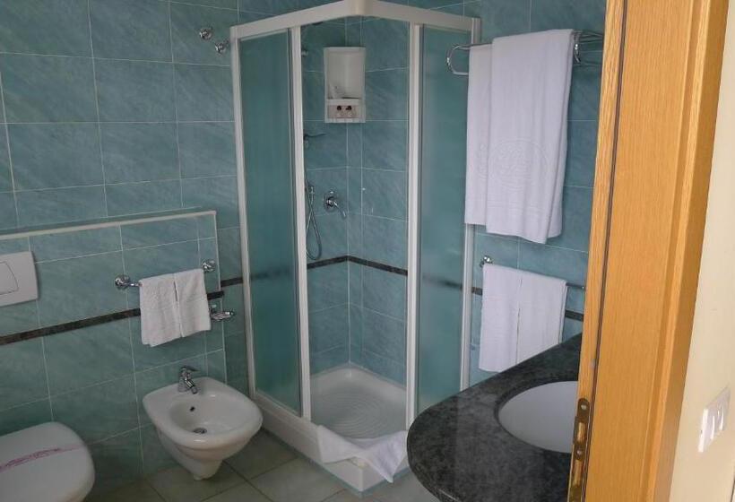 Четырехместный Номер Стандарт, King S House Hotel Resort