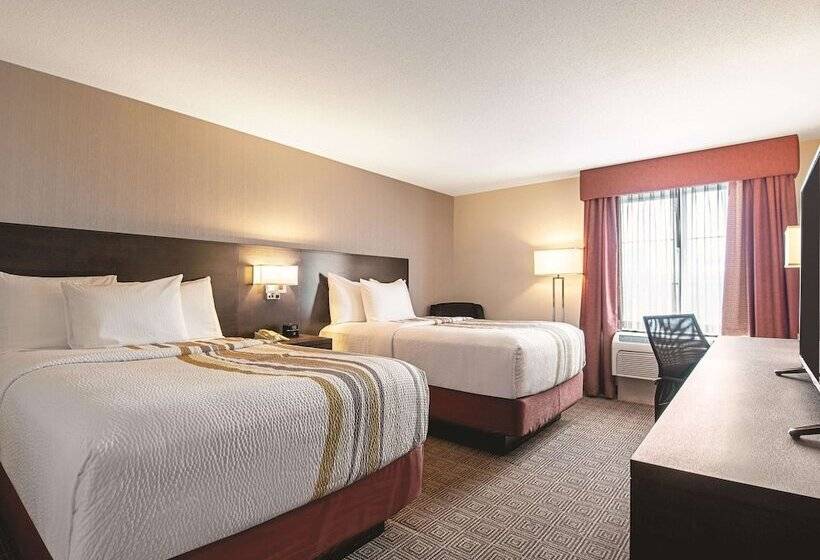 ２ダブルベッドのスタンダードルーム, La Quinta Inn By Wyndham Vancouver Airport