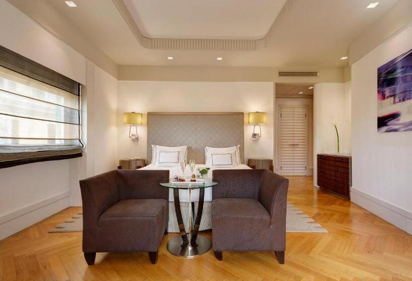 Номер Стандарт, Meliá Genova