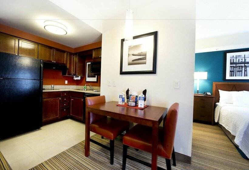 Suíte, Residence Inn By Marriott Mississaugaairport Corporate Centre West