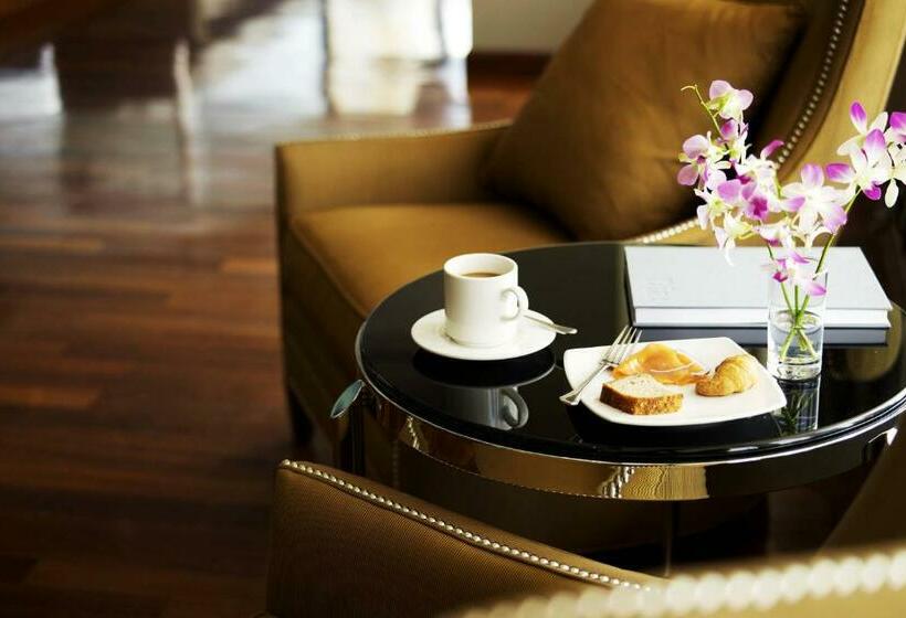 Номер Клуб, Sheraton Grand Panama