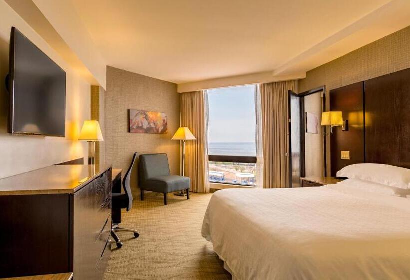 Номер Deluxe Кровать Кинг Вид на Город, Sheraton Grand Panama