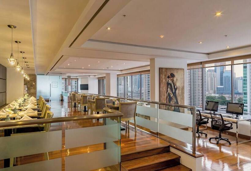 Номер Клуб, Sheraton Grand Panama