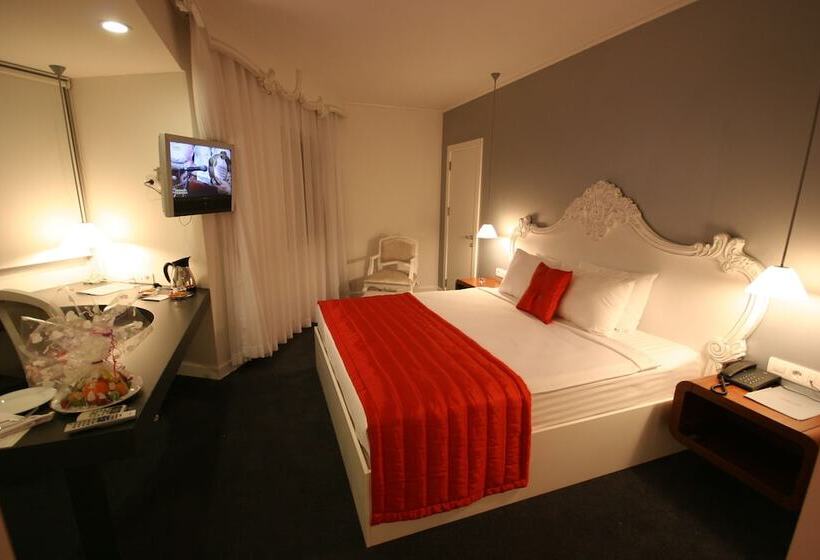 Quarto Deluxe, Beyond