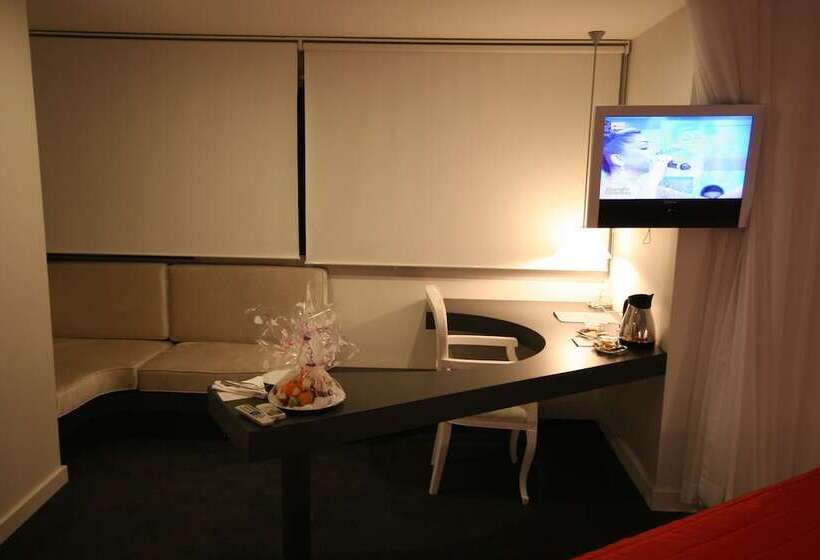 Quarto Deluxe, Beyond
