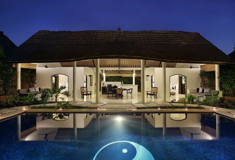 Вилла 3 Спальни с Бассейном, Impiana Private Villas Seminyak