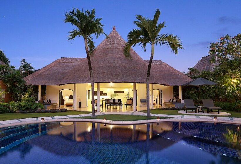 Вилла 3 Спальни с Бассейном, Impiana Private Villas Seminyak