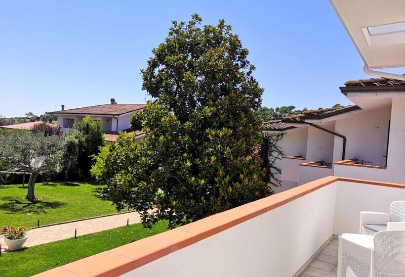 Suite, Giardino Suites&spa