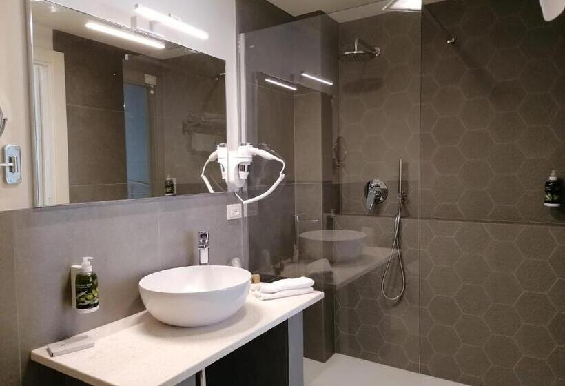 اتاق لوکس چهار تخته, Giardino Suites&spa