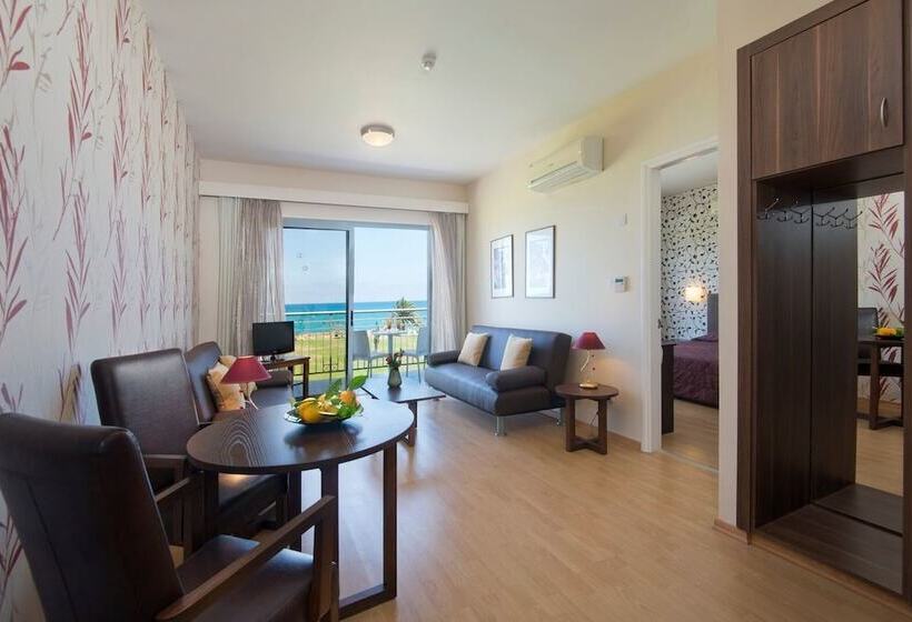Люкс Вид на Море, Natura Beach Hotel And Villas