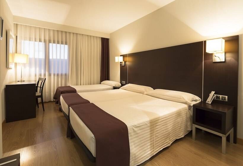 스탠다드 트리플 룸, Plazaola