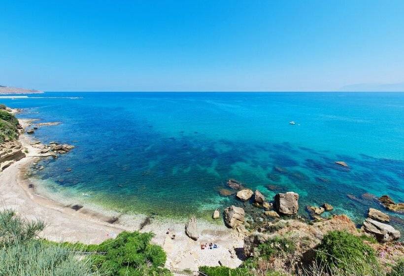 Люкс Вид на Море, Punta Nord Est