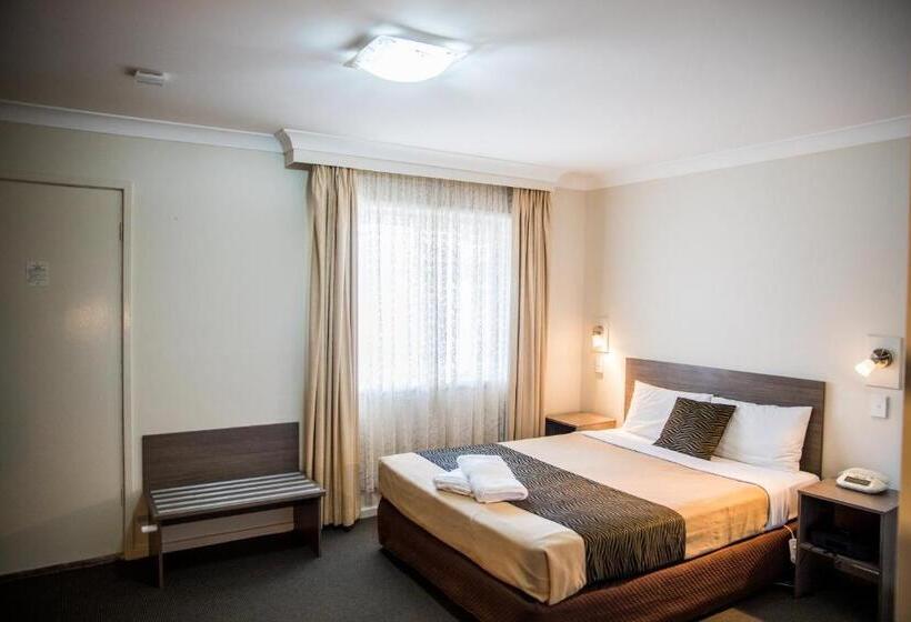Люкс, Lilac City Motor Inn & Steakhouse