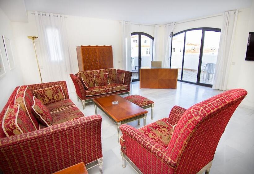 Апартаменты 3 Спальни Вид на Море, Park Plaza Suites Apartamentos