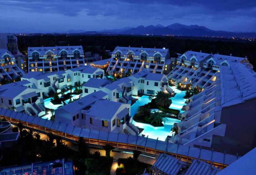 Swim-up suite, Susesi Luxury Resort