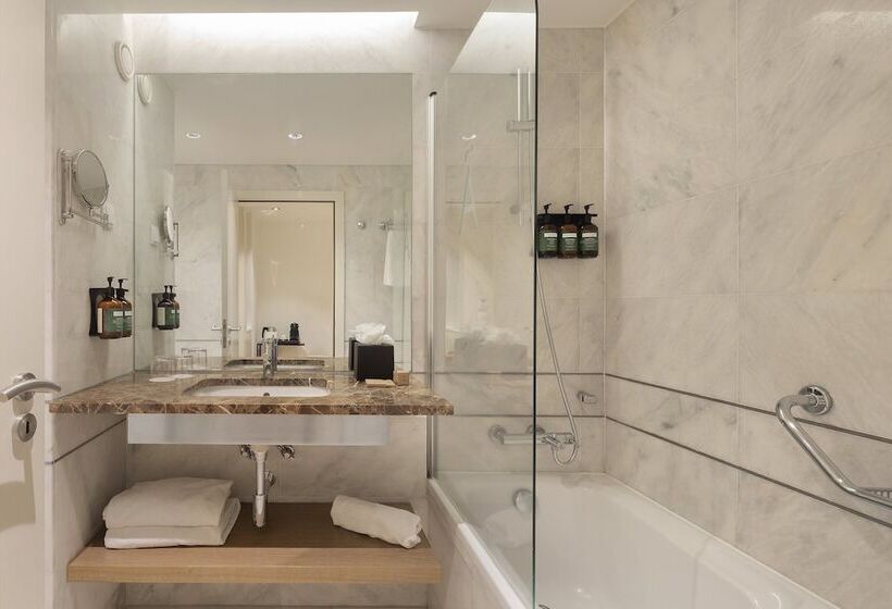 سوئیت 2 خوابه, Crowne Plaza Caparica Lisbon
