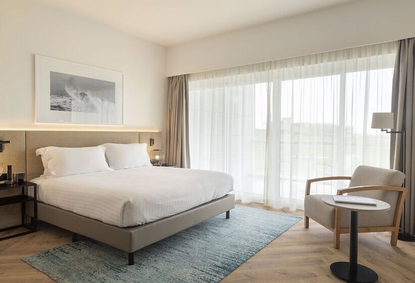 اتاق پرمیوم با چشم‌انداز دریا, Crowne Plaza Caparica Lisbon