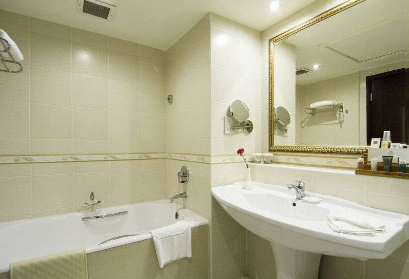 Номер Deluxe, Grand Hotel Excelsior