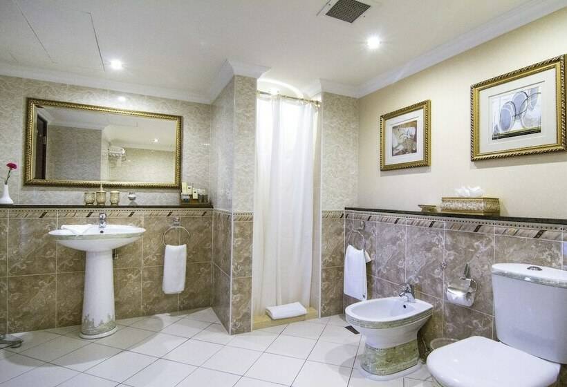Королевский Люкс, Grand Hotel Excelsior