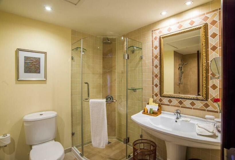 Семейный Номер Боковой Вид на Море, Grand Hotel Excelsior