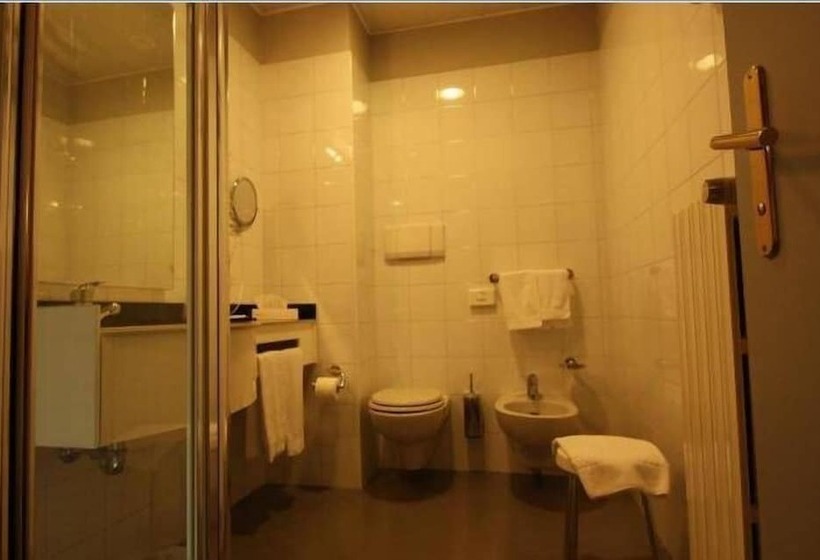 Номер Стандарт Трехместный, Albergo Della Roccia