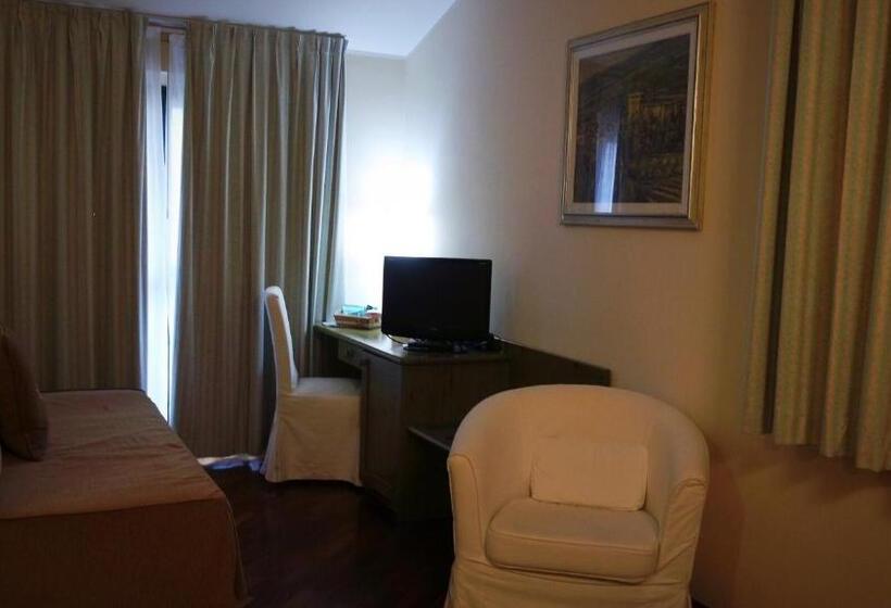 غرفة سوبيريور, Albergo Della Roccia