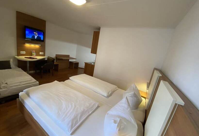 Номер Стандарт Трехместный, Central Hotel Apart München