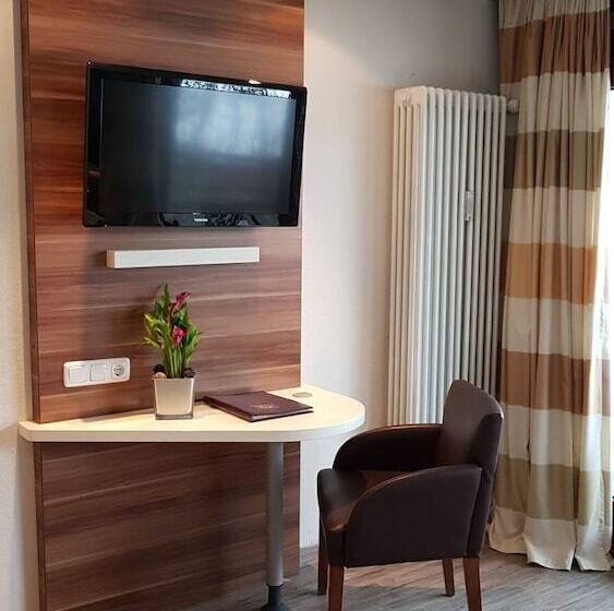 Quarto Triplo Estandar, Central Hotel Apart München