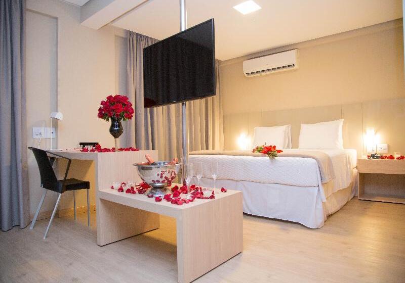 Deluxe Room, Duy Tan