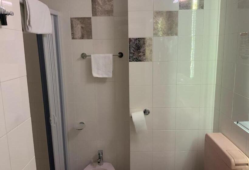 اتاق استاندارد, Albergo Cappello E Cadore