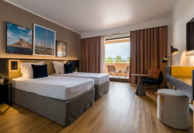 Номер Deluxe Вид на Гольф, Hôtel Villa Massalia