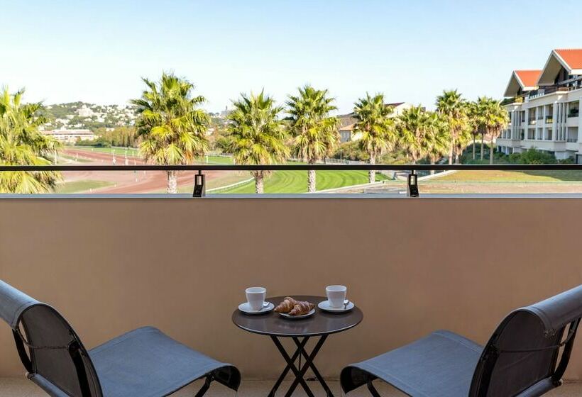 Номер Deluxe Вид на Гольф, Hôtel Villa Massalia