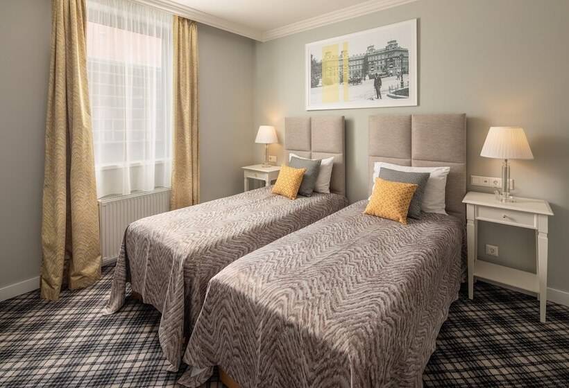 Люкс, Mamaison Residence Izabella Budapest