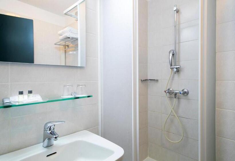 غرفة قياسية فردية مزودة بشُرفة, Vile Park