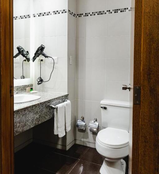 스탠다드 룸 킹사이즈 침대, Wyndham Garden Guayaquil