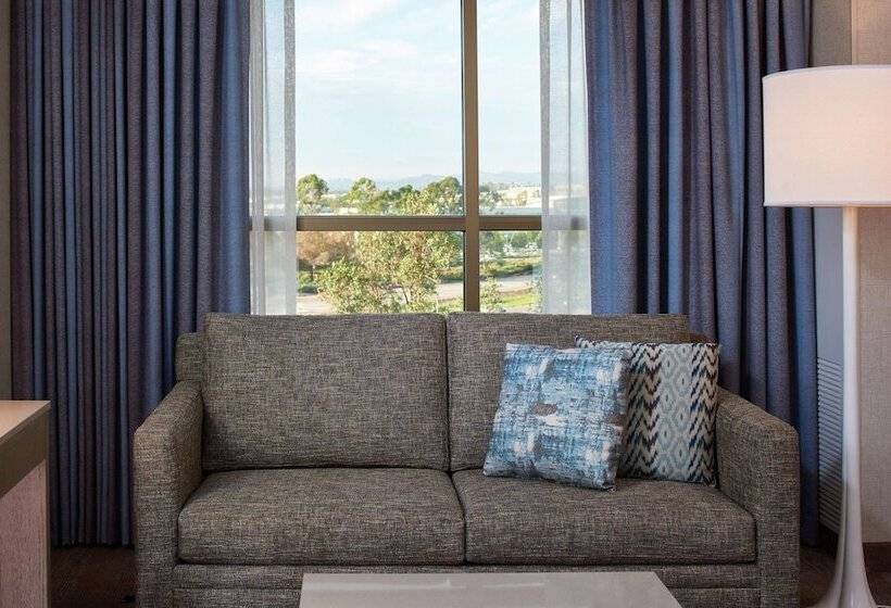 장애인용 디럭스룸, Doubletree By Hilton Irvine   Spectrum