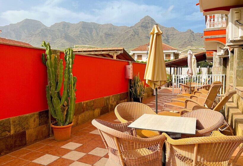 Номер Deluxe, La Aldea Suites