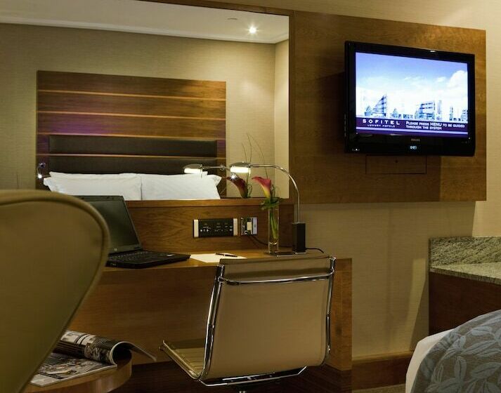 Номер Классика Двуспальная Кровать, Sofitel London Heathrow